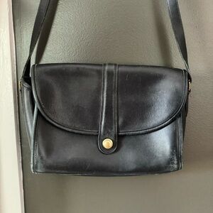 RARE 70’s/80’s Vintage COACH Black Leather Purse, CrossBody, Roll Bag #9887